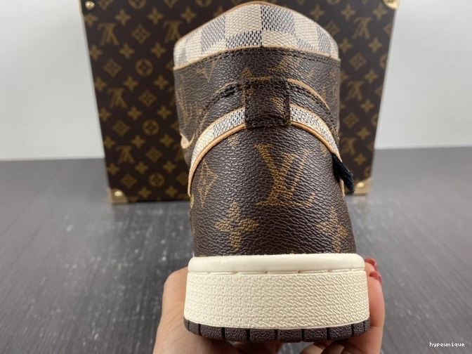 HYPE Jordan OFF-WHITE 1 x Air LV 0723